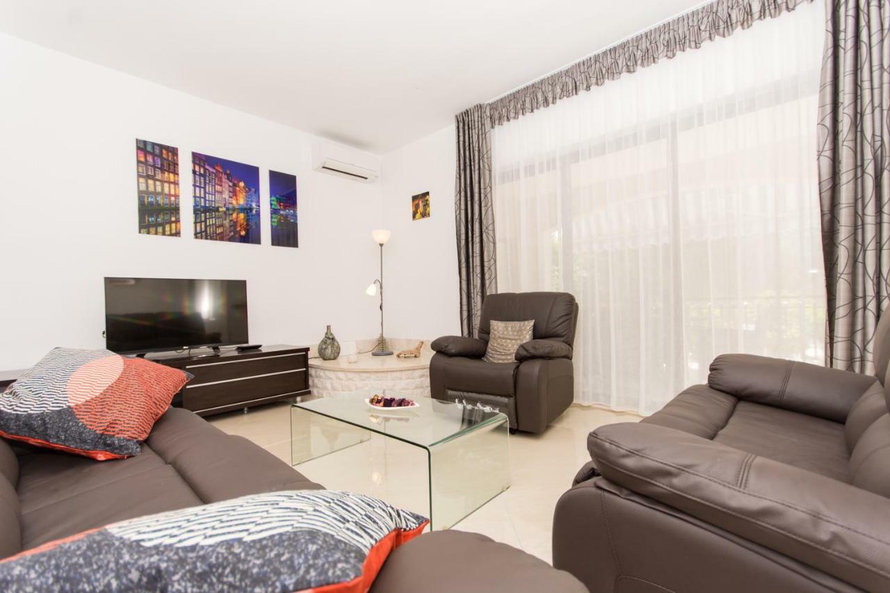 Holiday Home Ruzmarin تروغير المظهر الخارجي الصورة